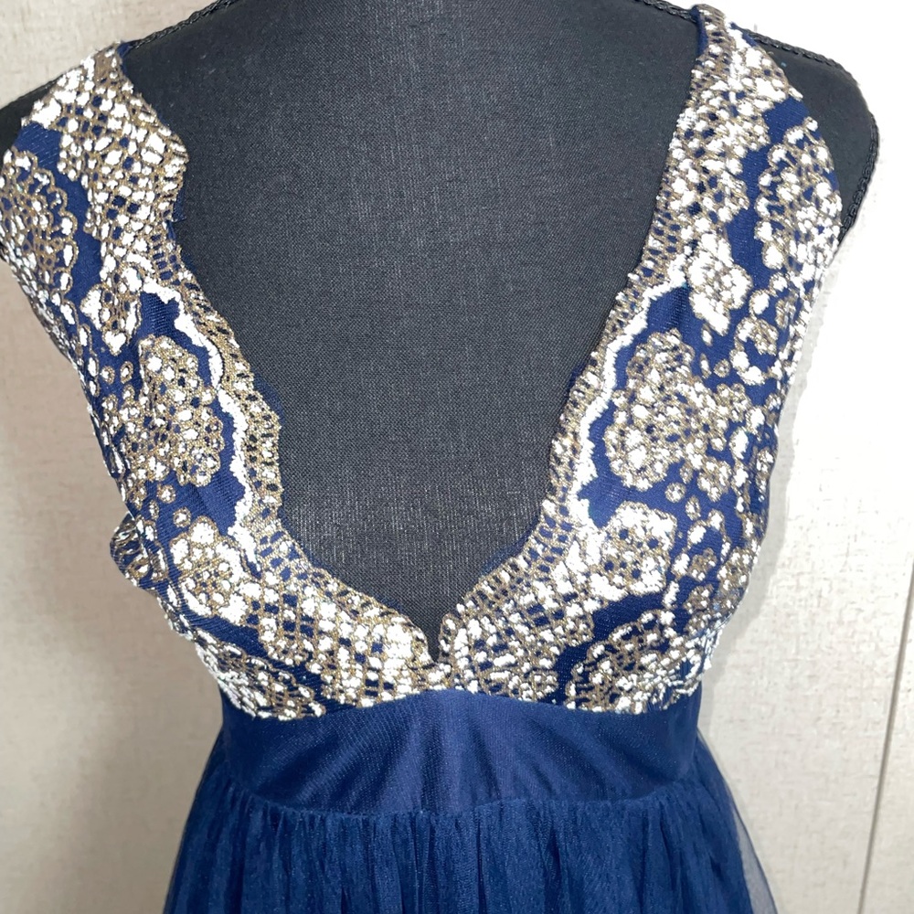 Elegant Navy Blue Embellished Prom Dress